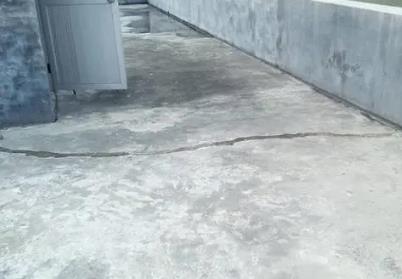 大田楼顶漏水维修公司分享下如何解决卫生间隐蔽部位漏水的问题?